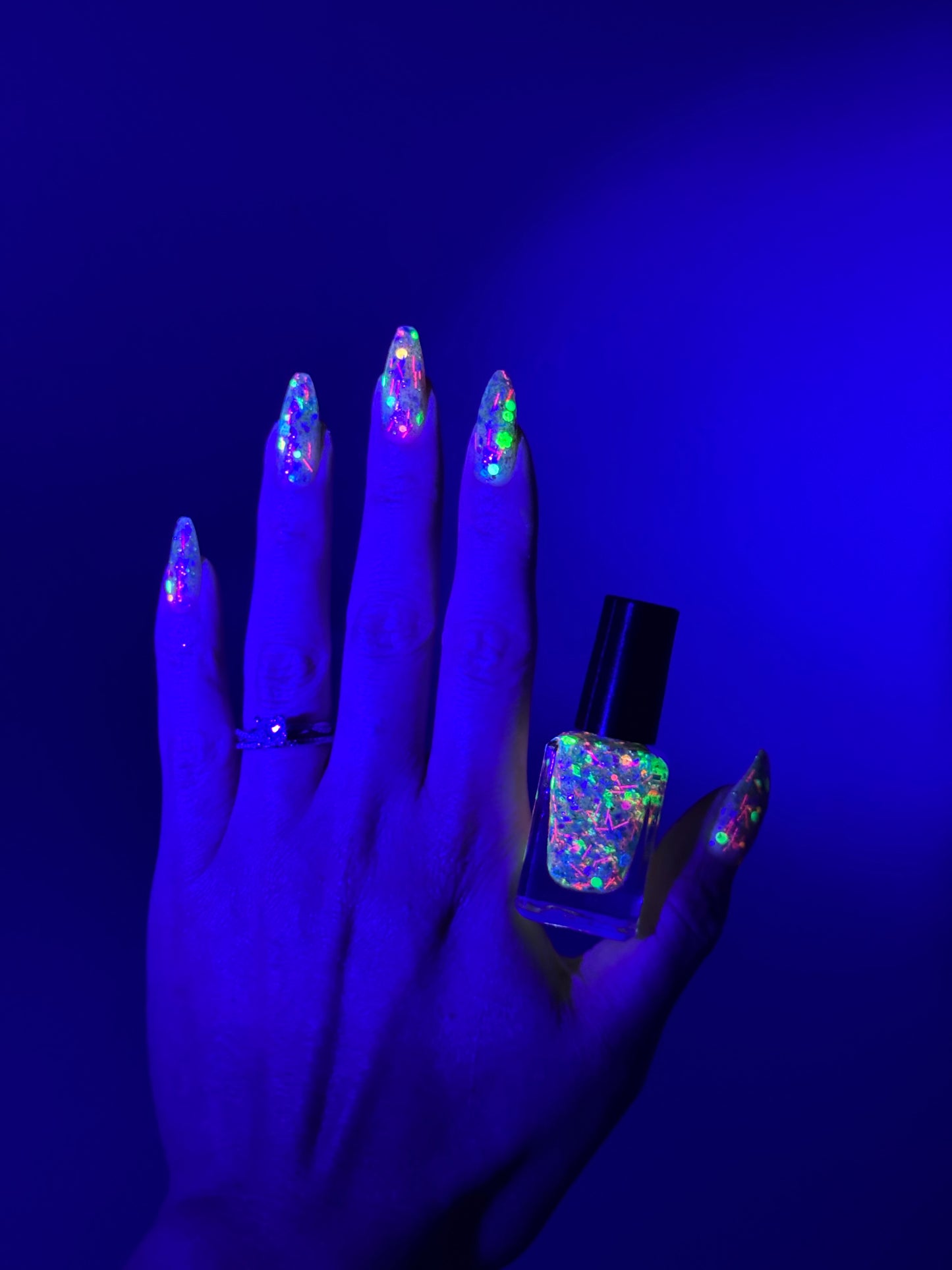Eleganza Eggstravaganza (Glitter Topper) (14 ml)
